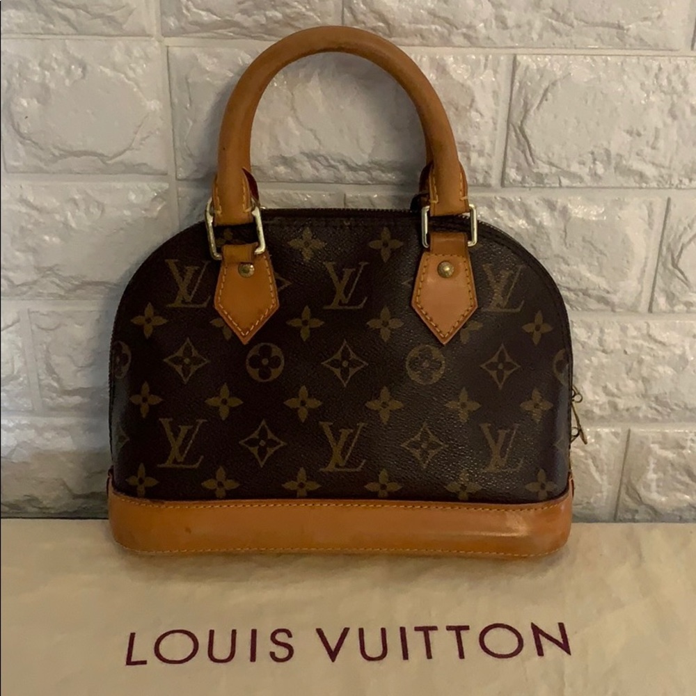 🎉 H*P*🎉 Louis Vuitton Alma Nano BB